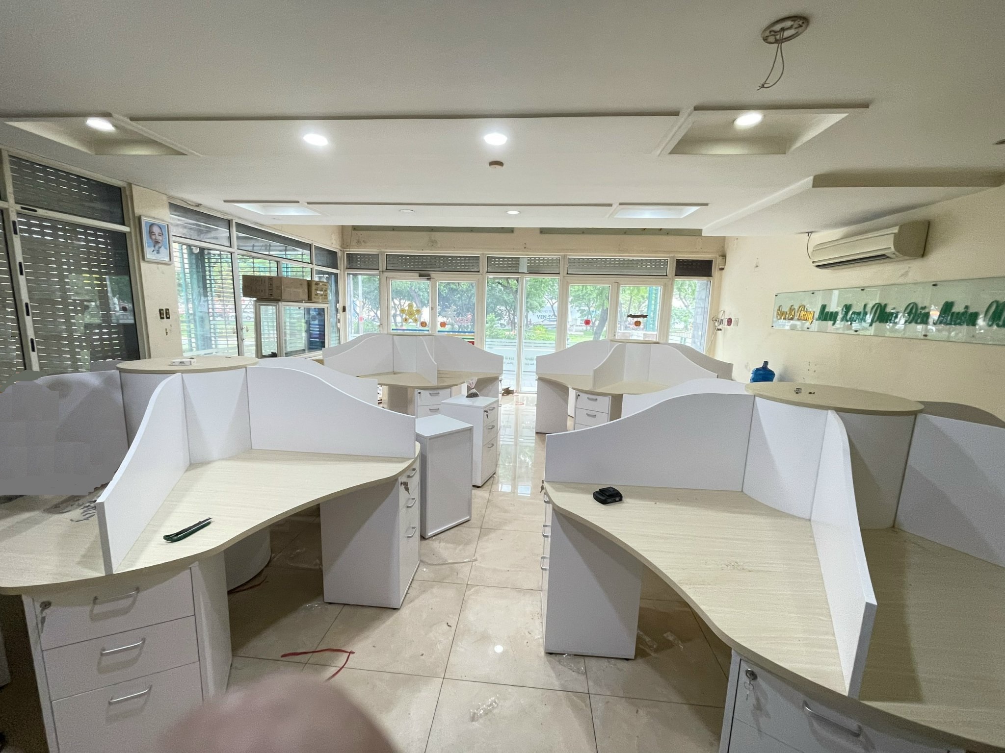 THIẾT KẾ VÀ THI CÔNG NỘI THẤT PHÒNG LÀM VIỆC ĐỘC LẠ TẠI CÔNG TY THỰC PHẨM CCV