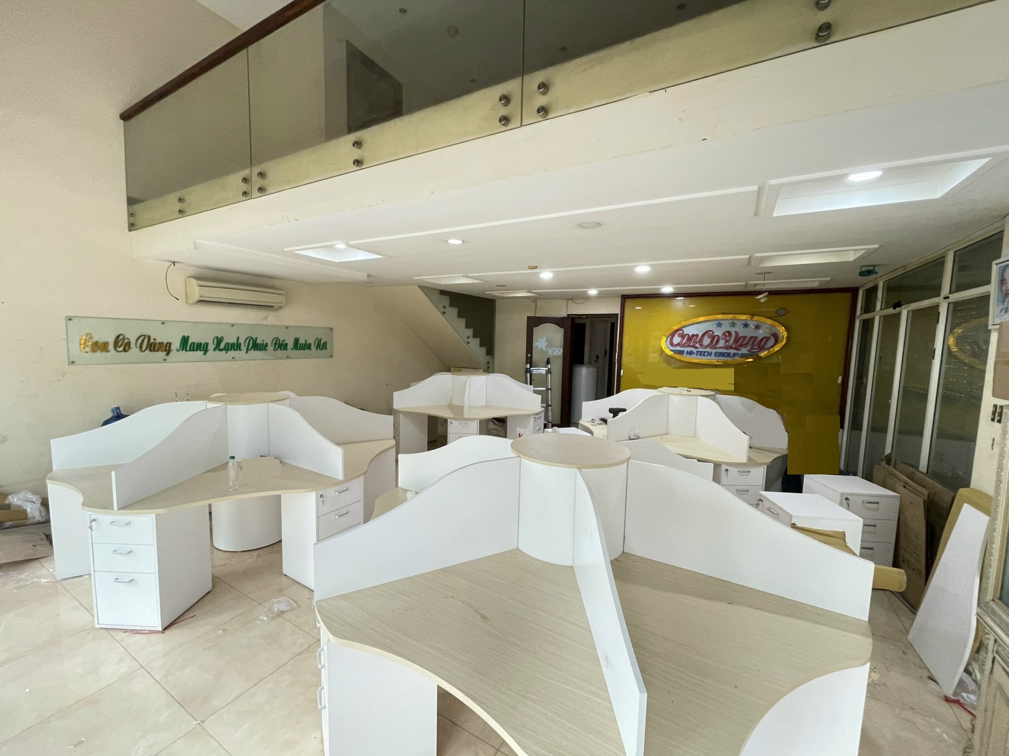 THIẾT KẾ VÀ THI CÔNG NỘI THẤT PHÒNG LÀM VIỆC ĐỘC LẠ TẠI CÔNG TY THỰC PHẨM CCV